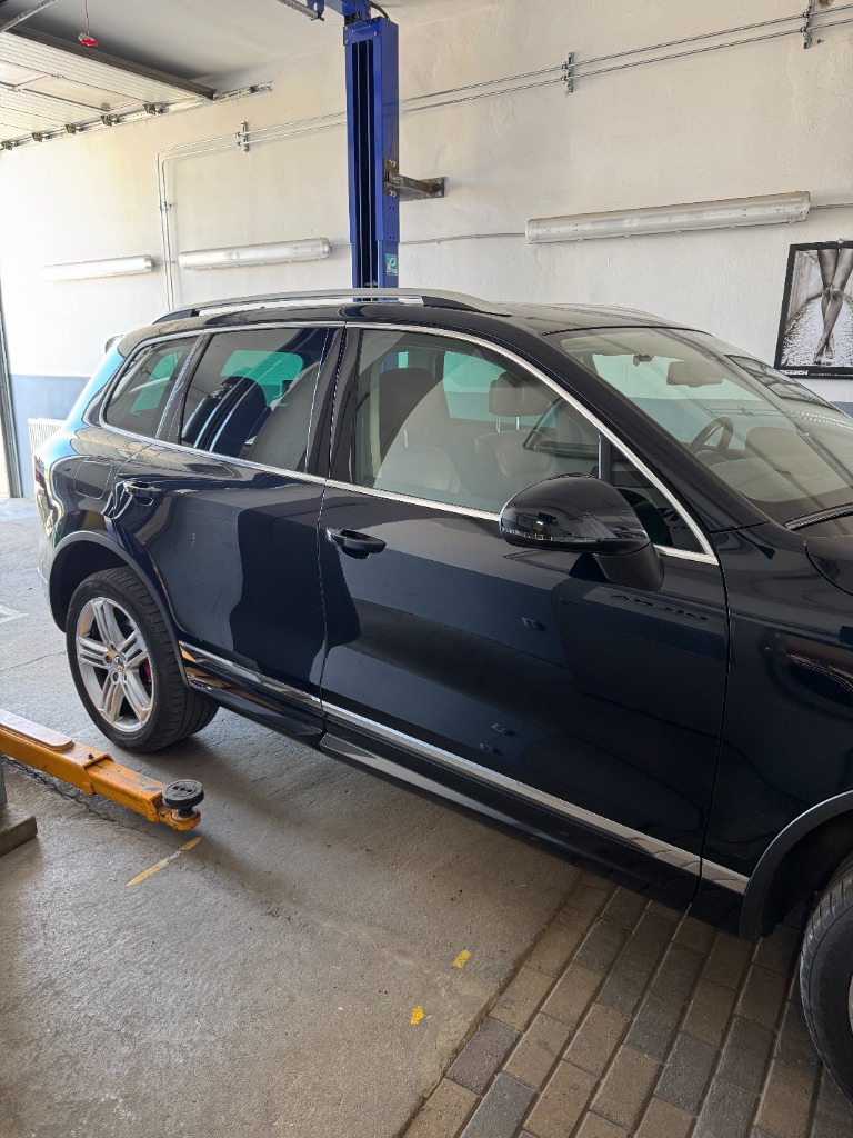 Kompletní renovace laku a leštění světel